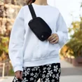 thumbnail image 4 of Lululemon Athletica Everywhere - Bolsa Para Cinturón, Colo. Color Negro, 4 of 8