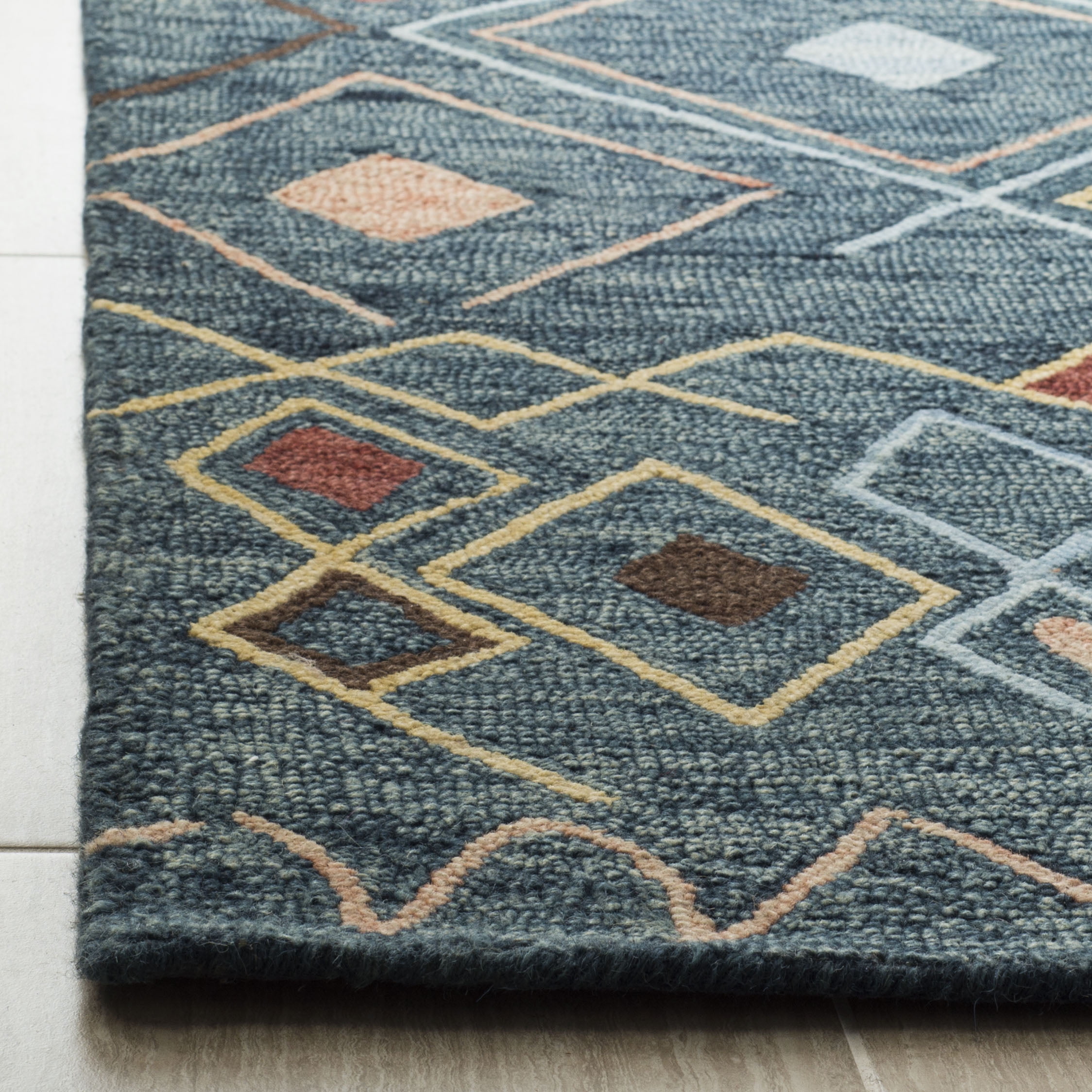 Safavieh Suzani Lalia Geometric Area Rug, Dark Blue/Multi, 9' x 12'