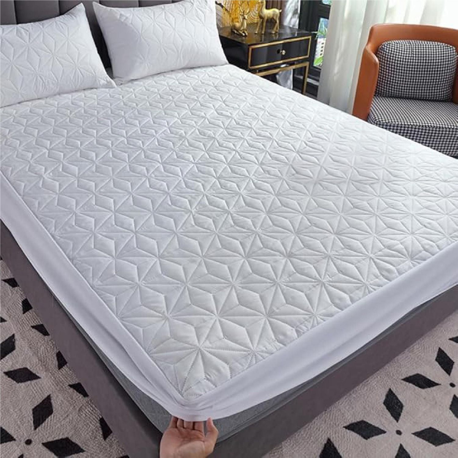 Beddora Queen Waterproof Mattress Protector – Hypoallergenic, 200 GSM Plush Polyfill, 15” Deep Pocket Elastic Fit – Machine Washable