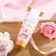 thumbnail image 5 of Set de regalo Spa Luxetique Bath para mujer con cesta de rosas de 8 piezas, 5 of 7