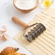 thumbnail image 5 of Cortador de pasta ondulado de seis ruedas con mango de madera | Cuchillo de rodillo de acero inoxidable para masa de pizza, repostería y repostería | Herramienta manual de corte para cocina y, 5 of 6