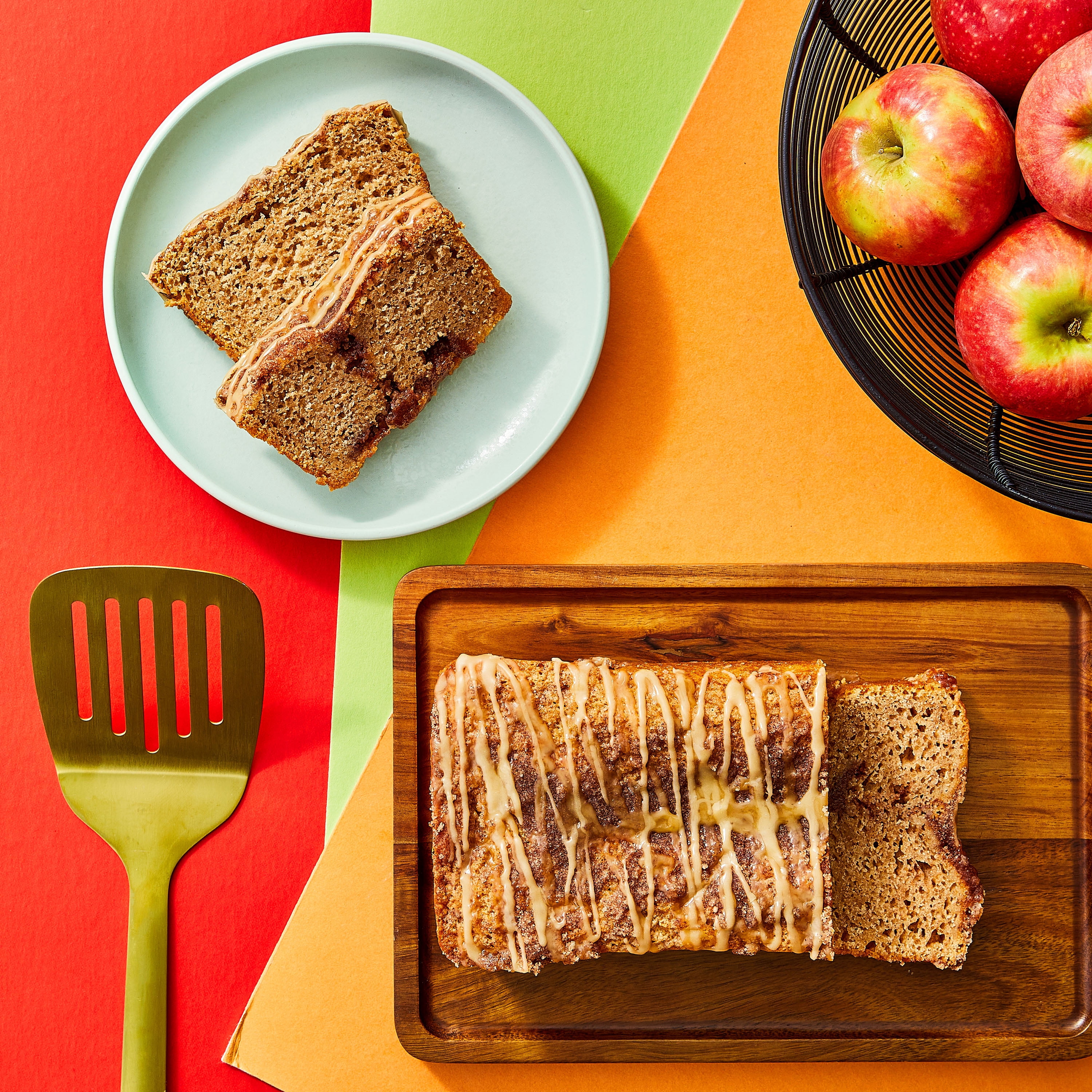 bettergoods Apple Cinnamon Quick Bread Mix with Crumble & Icing, 15.1 oz