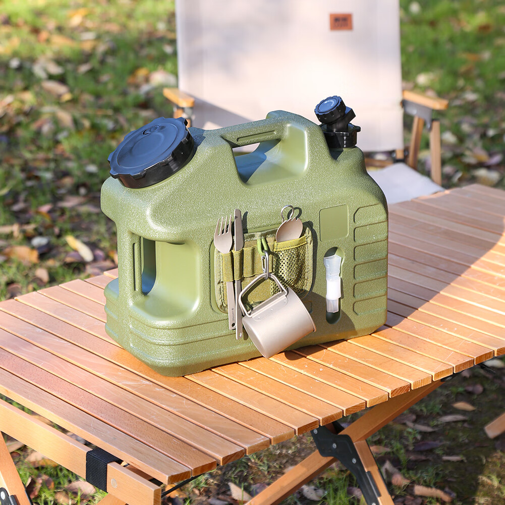 SHUWND 3.5 Gallon/13L Water Containers with Spigot & Toolkit Bag, BPA Free Water Jug, Military Green Water Tank, Multifunction Water Storage Containers for Camping Outdoor Hiking,Emergency Stroage