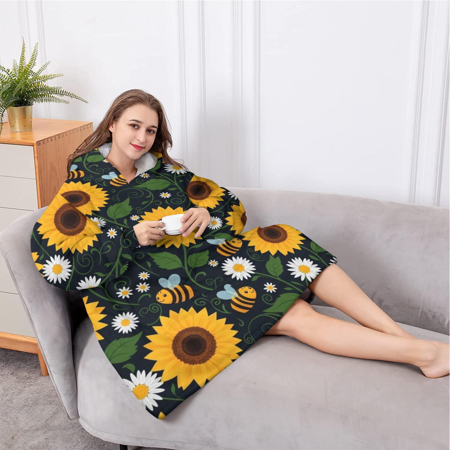 Oversized Wearable Blanket Hoodie,DarkBlue Sunflower Bee Pattern Sherpa Blanket Hoodie with Super Pockets,Super Warm Fuzzy Pullover for Women & Men