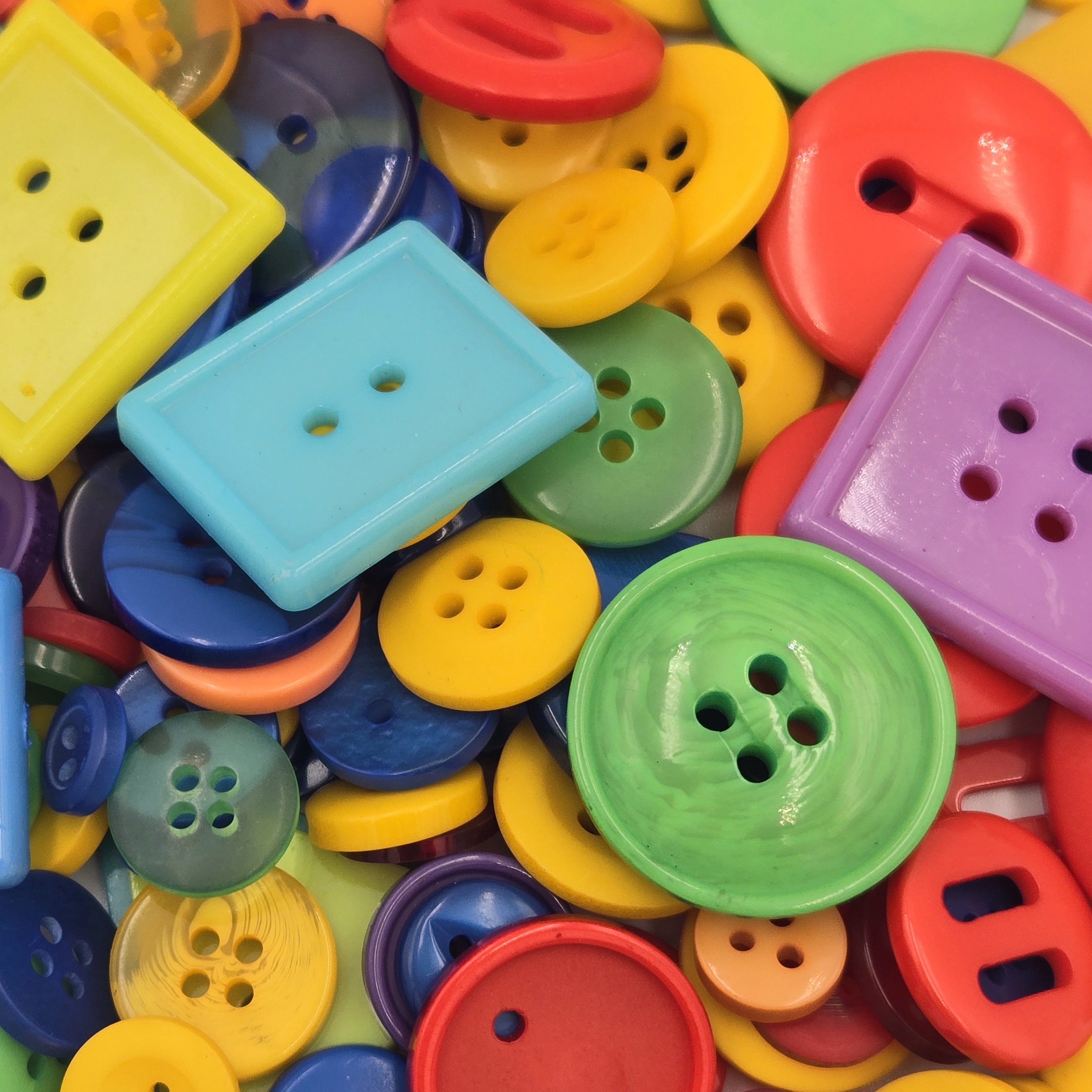 Gwen Studios Plastic Sewing Buttons Value Pack, 3.5 oz., Assorted Sizes and Shapes, Bright Colors