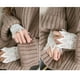 thumbnail image 4 of Pulsera Sunnimix Muñequera De Encaje Blanco Con Flores Nupciales Para Mujer, 4 of 7