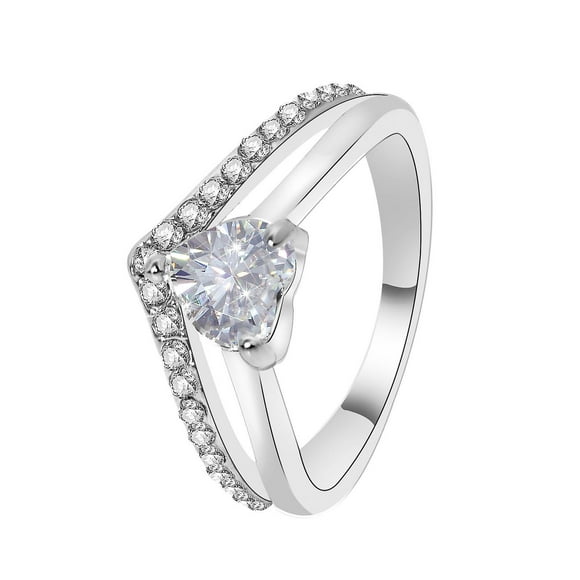 Heart Shaped Zircon Diamond Engagement Engagement Ring