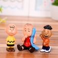 thumbnail image 4 of 12 figuras de dibujos animados de Snoopy, pequeños adornos creativos para el escritorio del hogar y el dormitorio, regalos de cumpleaños para niños y niñas, 4 of 6