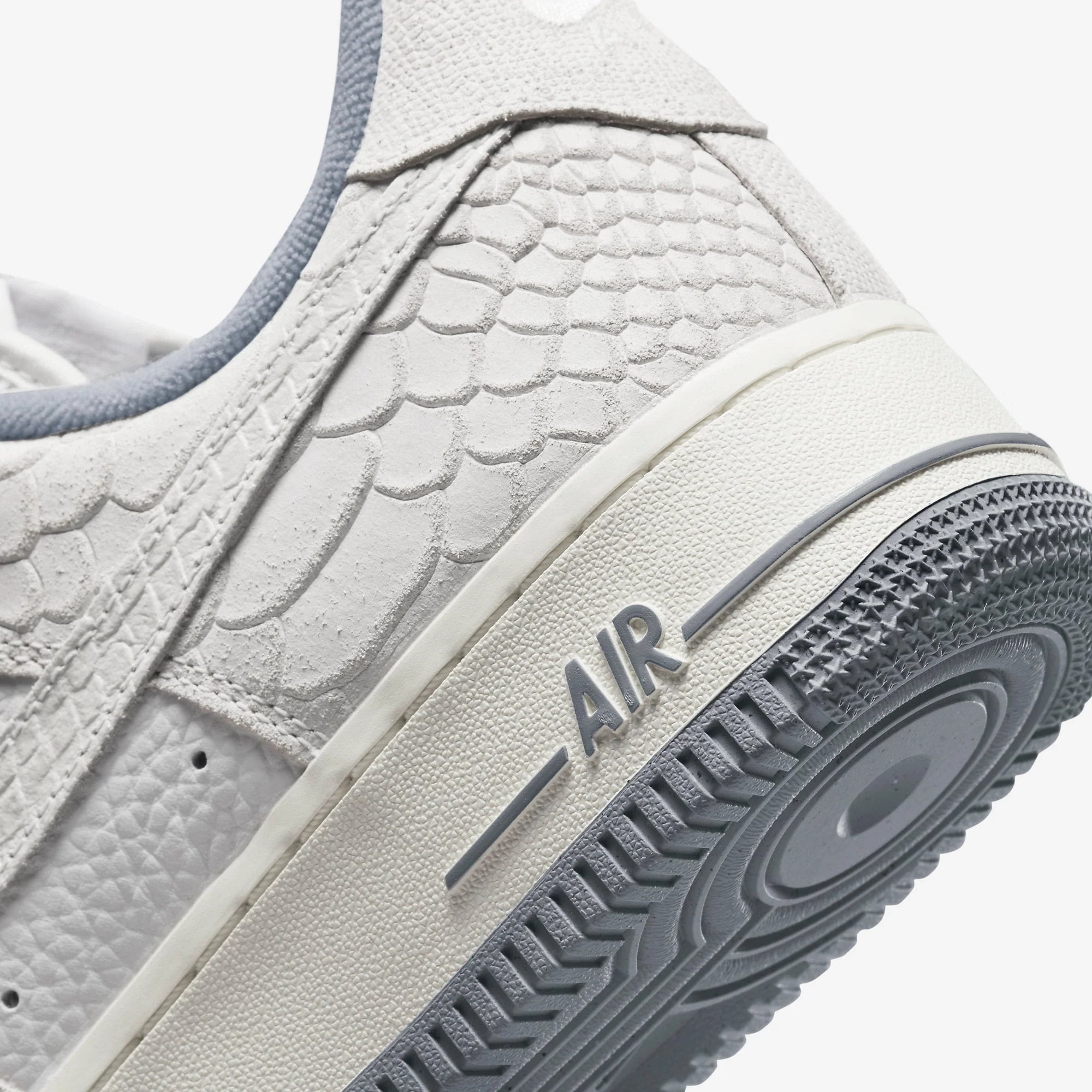 nike air force 1 low python