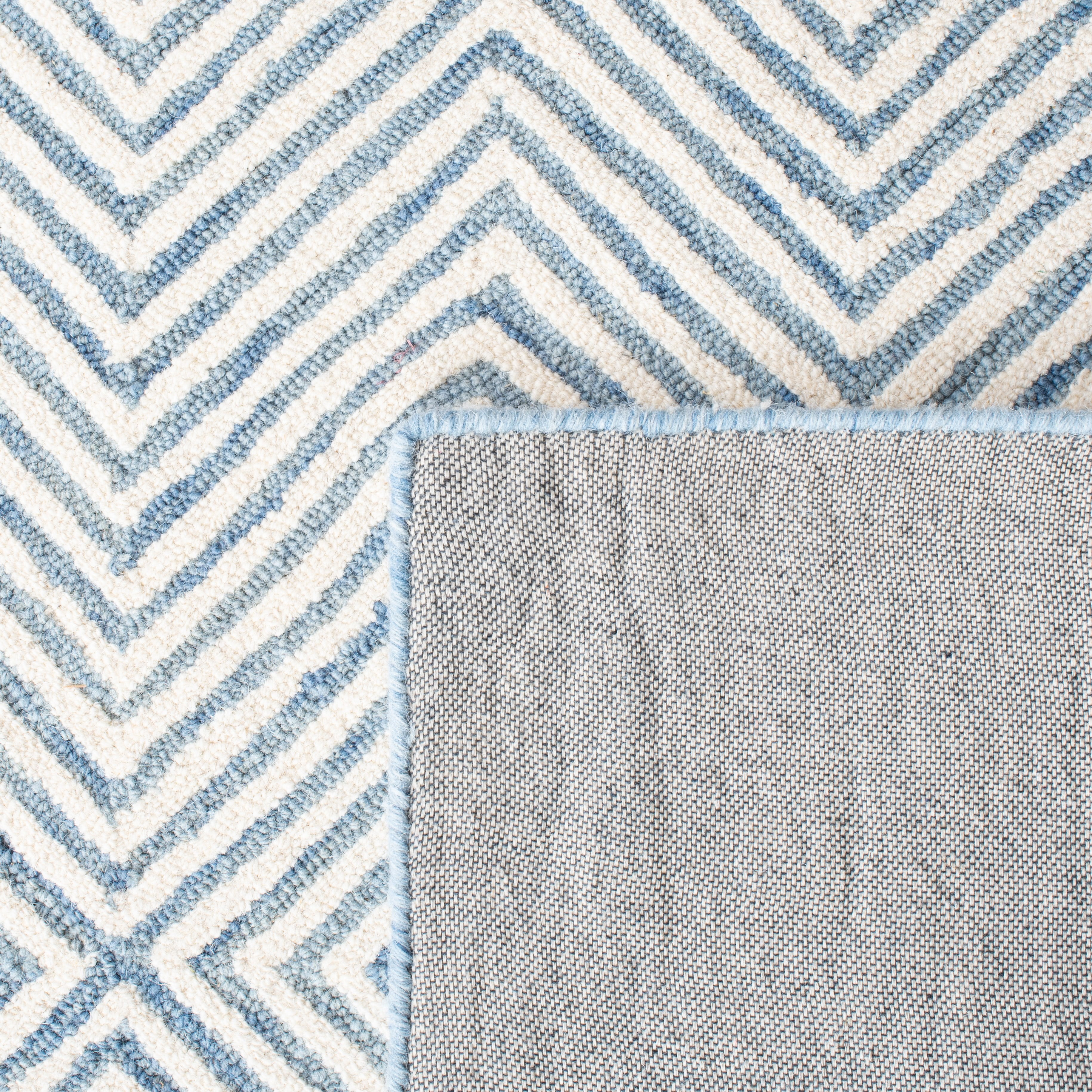 SAFAVIEH Roslyn Kaelee Geometric Area Rug, Light Blue/Ivory, 6' x 9'