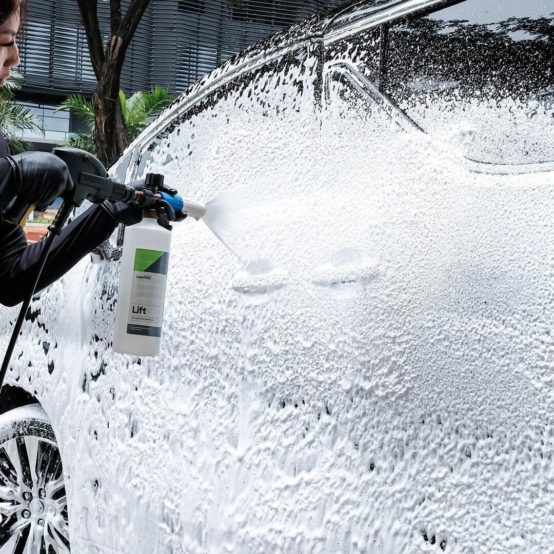 CARPRO Lift - Pre-Wash Snow Foam Car Wash Soap, Dissolves and Lifts Away a Large Amount of Dirt & Grime, Completely Touchless - Use in Bucket or Foam Cannon, Concentrated - Gallon (135oz)
