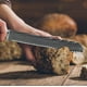 thumbnail image 4 of Cuchillo para pan MDHAND de 20 cm, de acero inoxidable de alto carbono y damasco con acabado láser, mango ergonómico de madera de pakkawood, cortador para rebanar pasteles., 4 of 7