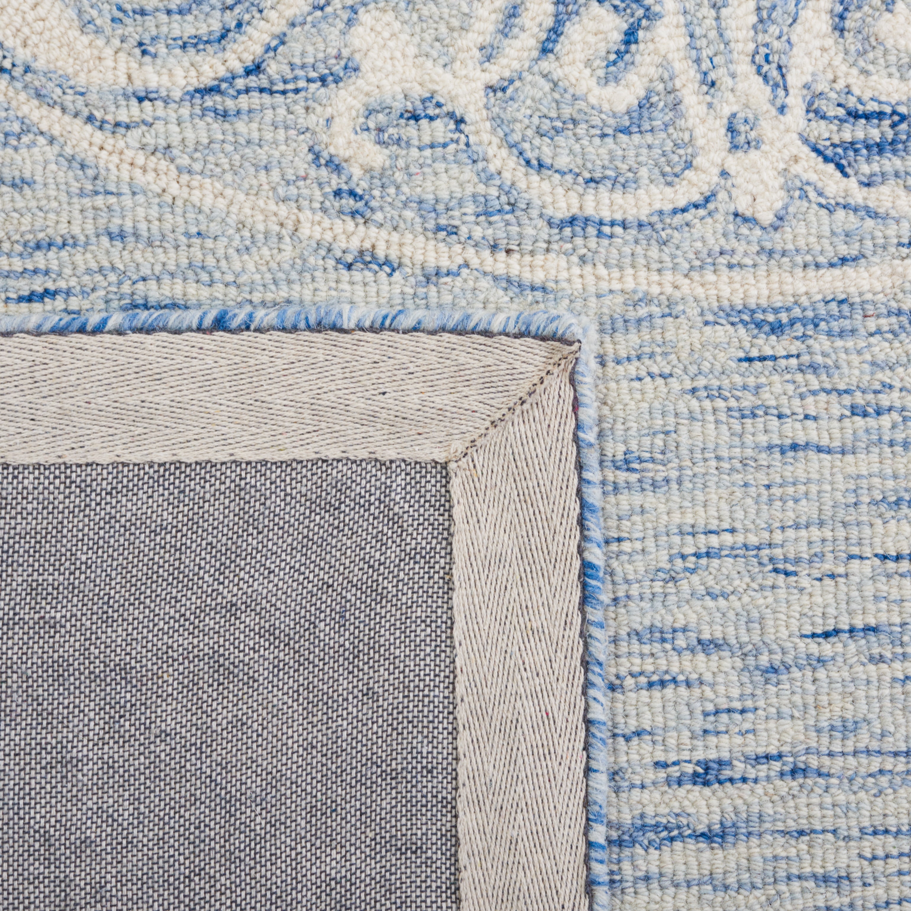 SAFAVIEH Metro Lavern Medallion Area Rug, Blue/Ivory, 8' x 10'