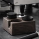 thumbnail image 4 of Soporte para Estación de Apisonamiento de Café, Portafiltros de 51 mm, 54 mm y 58 mm para Accesorios de Espresso, con Veta de Madera Oscura., 4 of 5