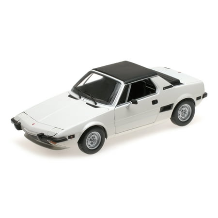 Minichamps Indy Car 1974 Fiat X1/9 White Limited Edition to 504 pieces Worldwide 1/18 Diecast Model Car by Minichamps ()