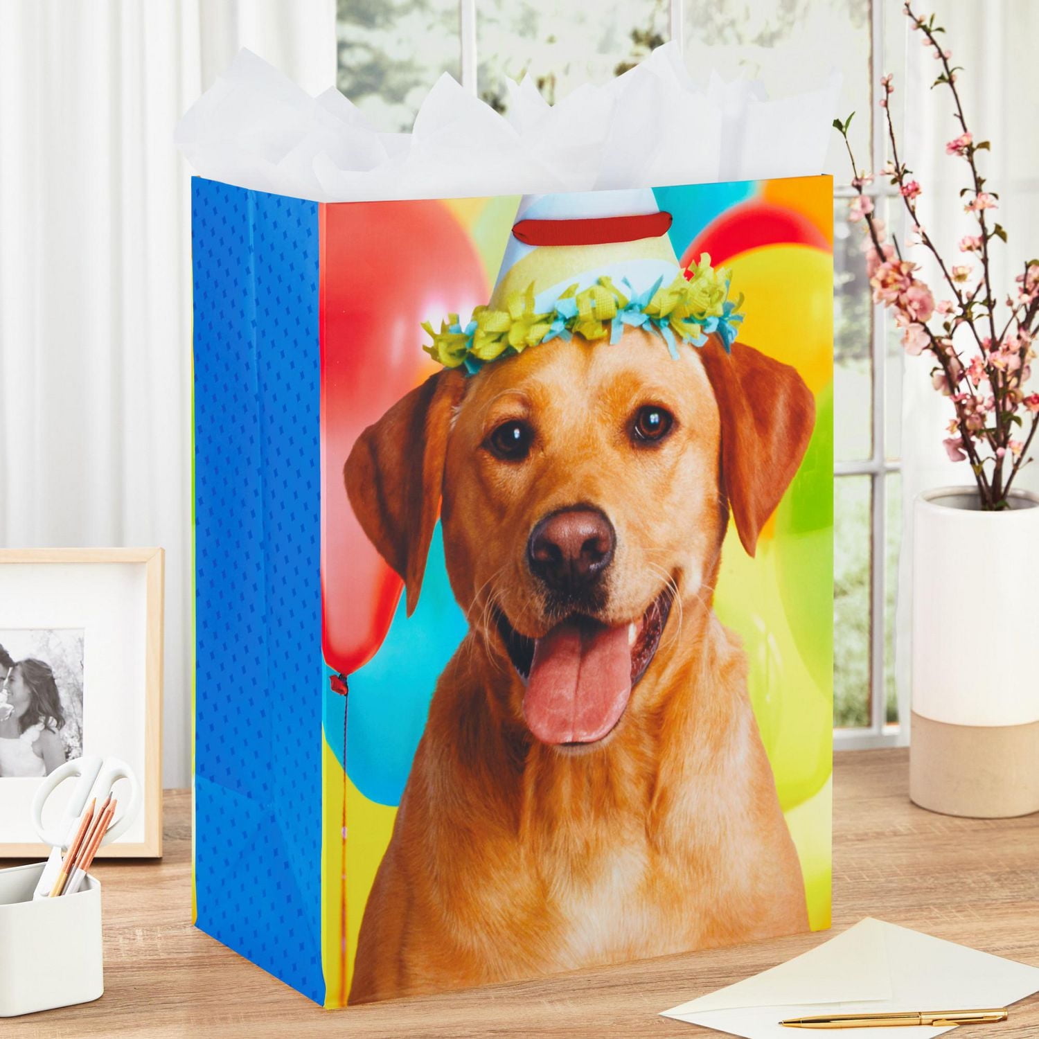 Méga sac-cadeau de 20 po – Hallmark  pour les fêtes, les remises des diplômes, les départs à la retraite et plus encore