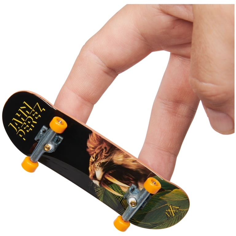 Tech Deck, Ultra DLX Fingerboard 4-Pack, Maxallure Skateboards