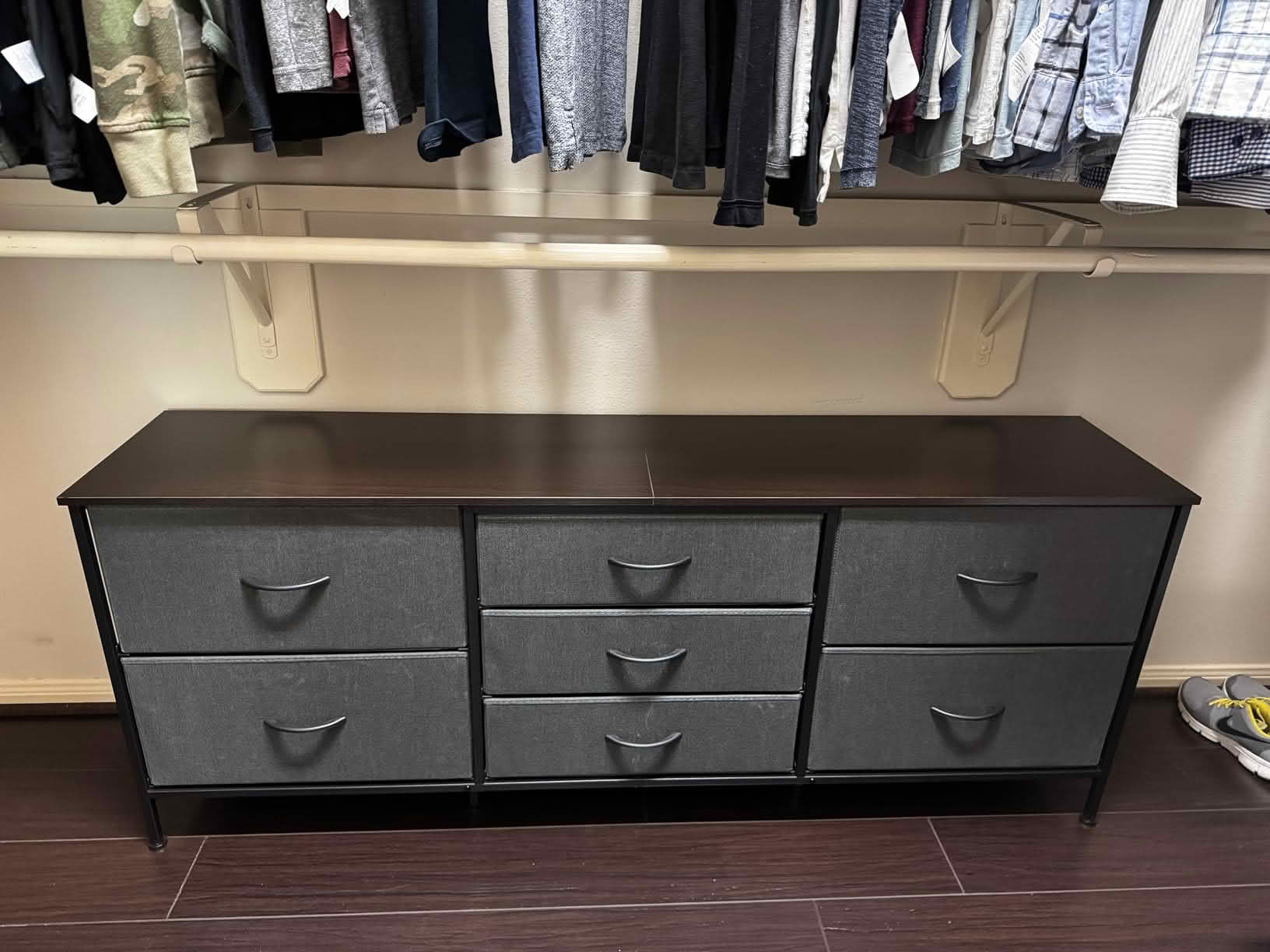 MAYEERTY 7 Drawer Dresser with Wooden Top & Metal Frame, for Bedroom Storage