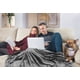 thumbnail image 5 of Forro polar Blanket Utopia California King, color gris, 300 g/m², 5 of 9