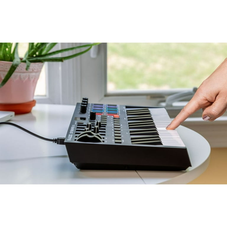 M-Audio Oxygen Pro Mini 32-Key USB MIDI Controller