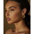 thumbnail image 2 of Pendientes SNGIA Chunky Gold Hoop con circonita cúbica para mujer, 2 of 6