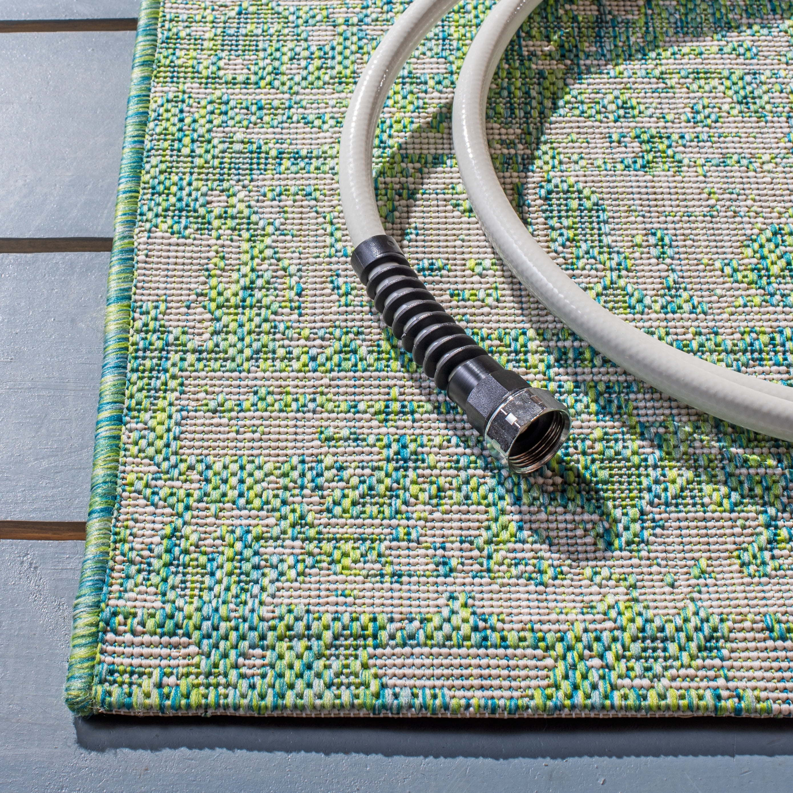 SAFAVIEH Courtyard Isolde Abstract Indoor/Outdoor Area Rug, Green Blue/Ivory, 6'7" x 6'7" Square