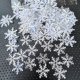 thumbnail image 5 of 1000 piezas de copos de nieve y confeti para decoraciones navideñas, confeti de invierno, paquete de fiesta de nieve para bodas, cumpleaños, fiestas navideñas, suministros de decoración de, 5 of 8