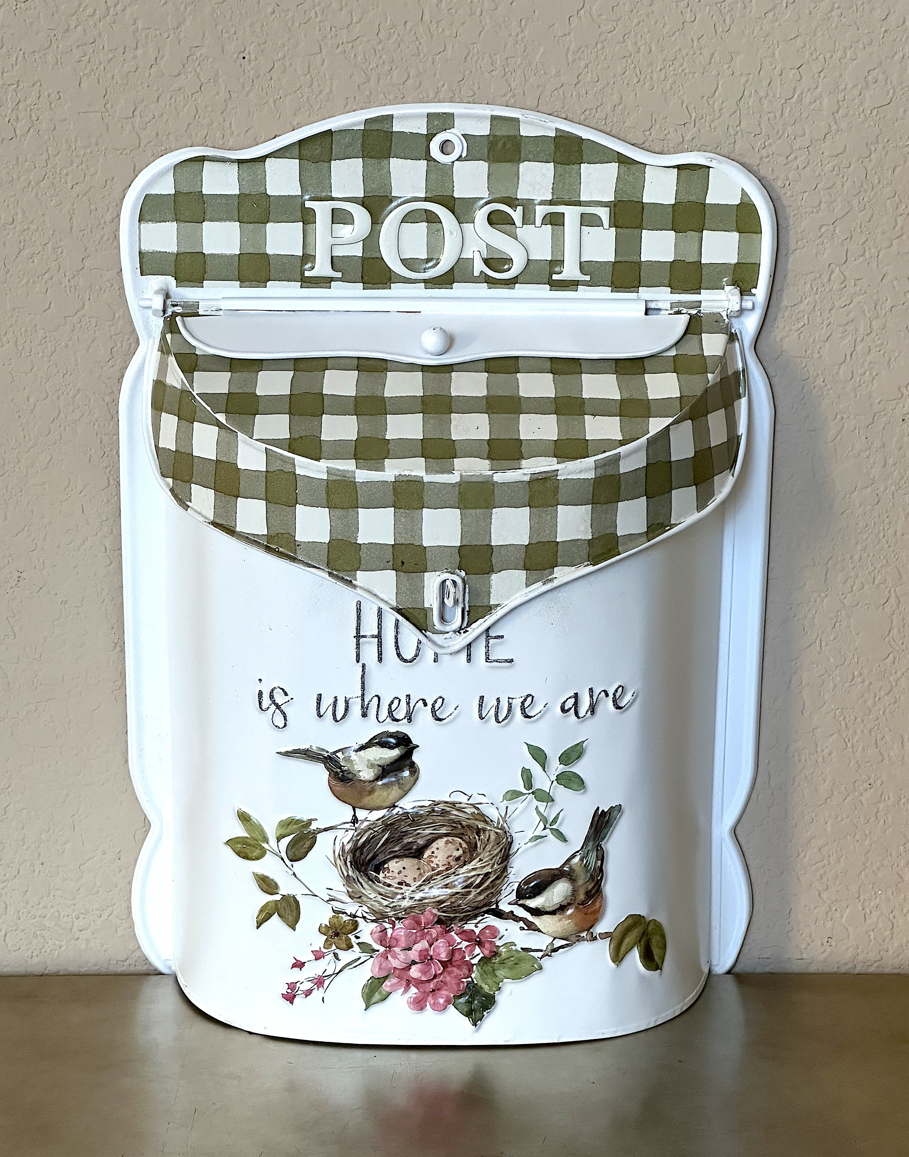 Decorative Metal Mailbox Wall Mount Farmhouse Post Box White Olive Plaid Bird Nest Design Indoor Outdoor Covered Porch Garden Decor 15.5" x11"