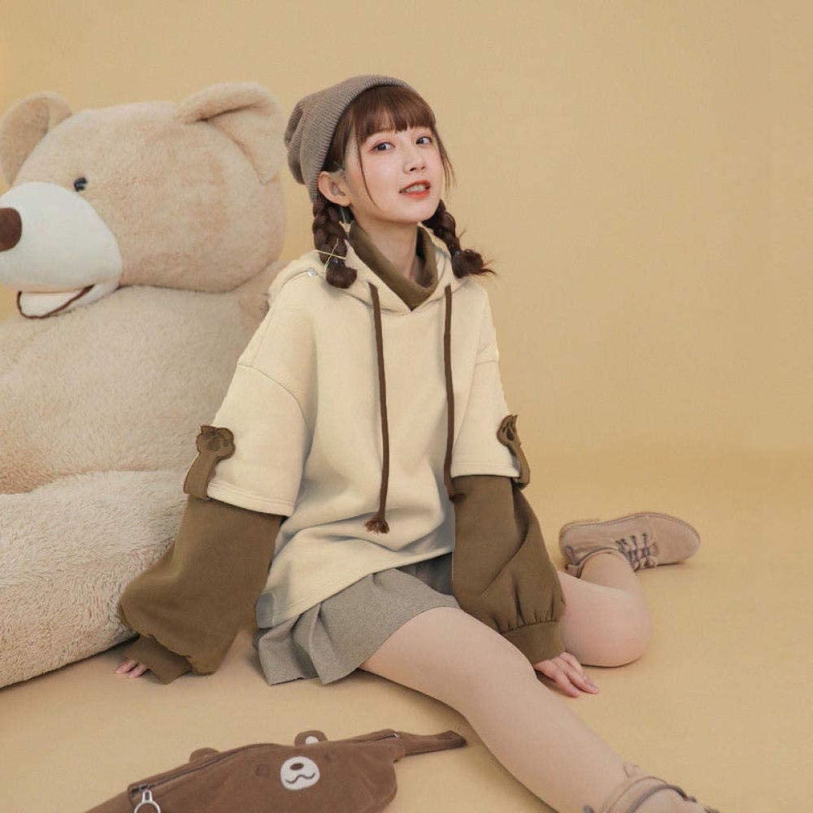 Bear hoodie sweatshirt deals