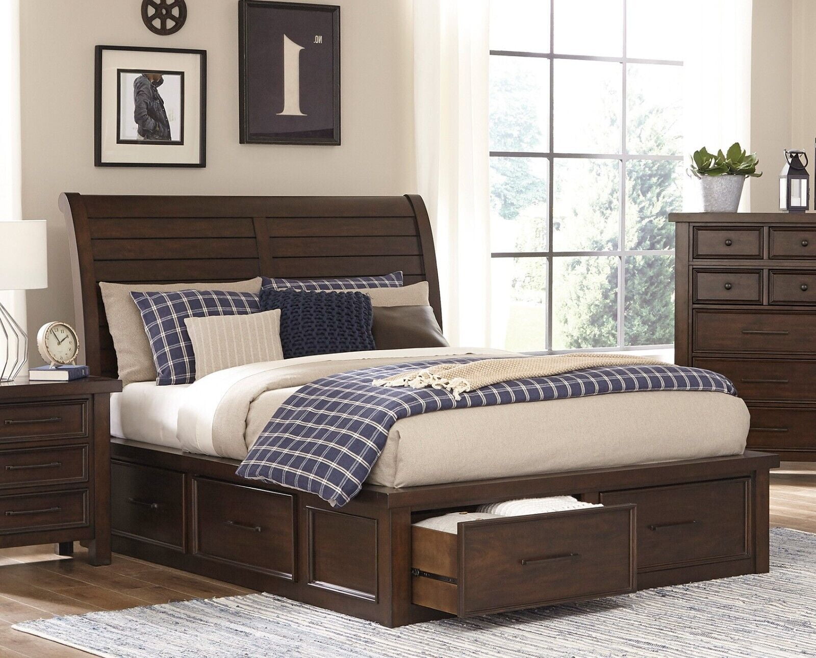Acme Furniture Vendome Eastern King Size Synthetic Leather