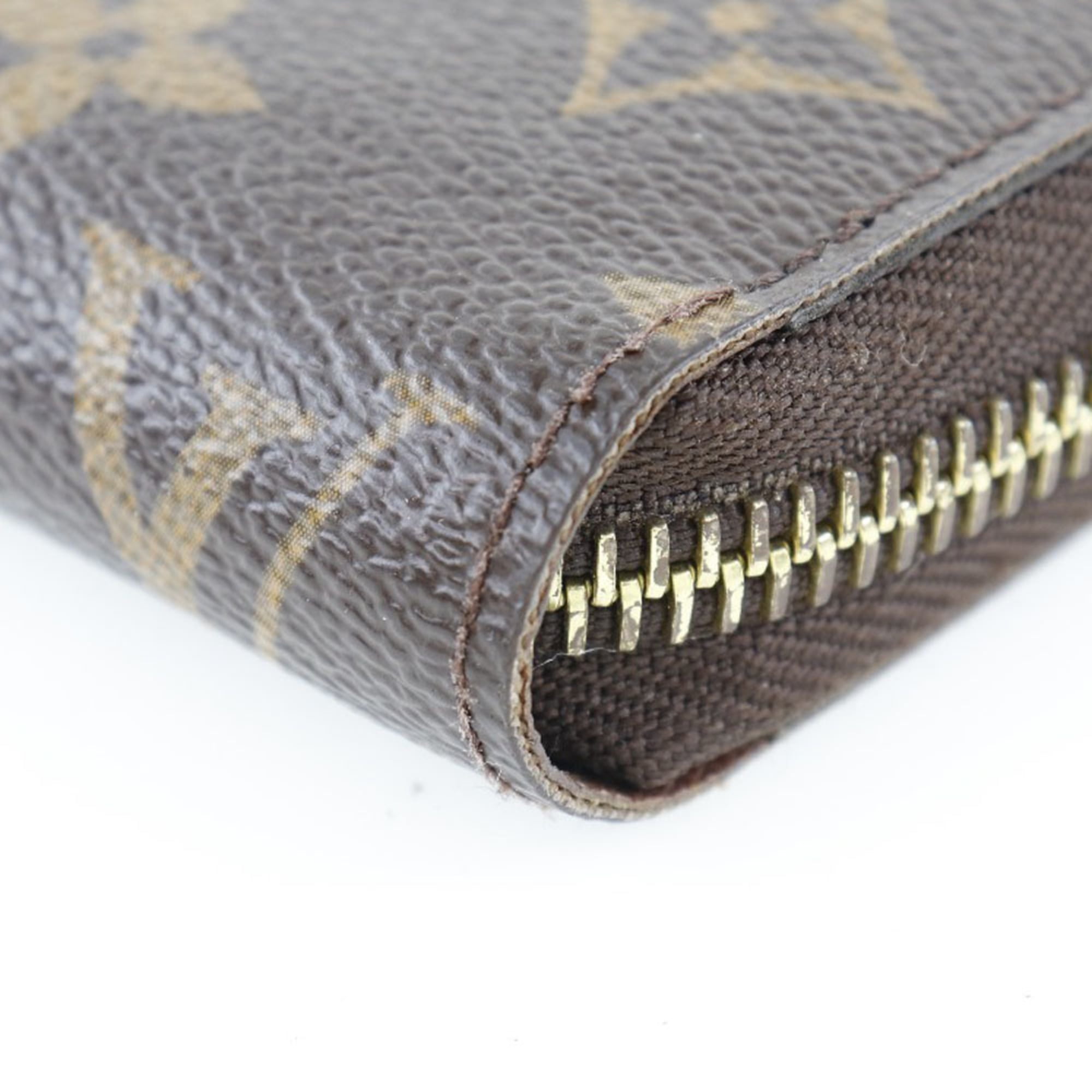 LOUIS VUITTON ZIPPY CLASSIC WALLET Authentic Louis Vuitton canvas material  upcycled and repurposed into wallet .Turke…