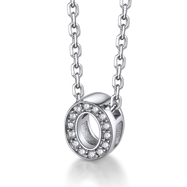 Collar inicial de plata esterlina Silvora con circonita cúbica letra O para mujeres