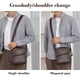 thumbnail image 5 of Bolsos cruzados de cuero para hombre, mochila bandolera impermeable, bolso de pecho ligero para senderismo, acampada y excursiones al aire libre (marrón), 5 of 6