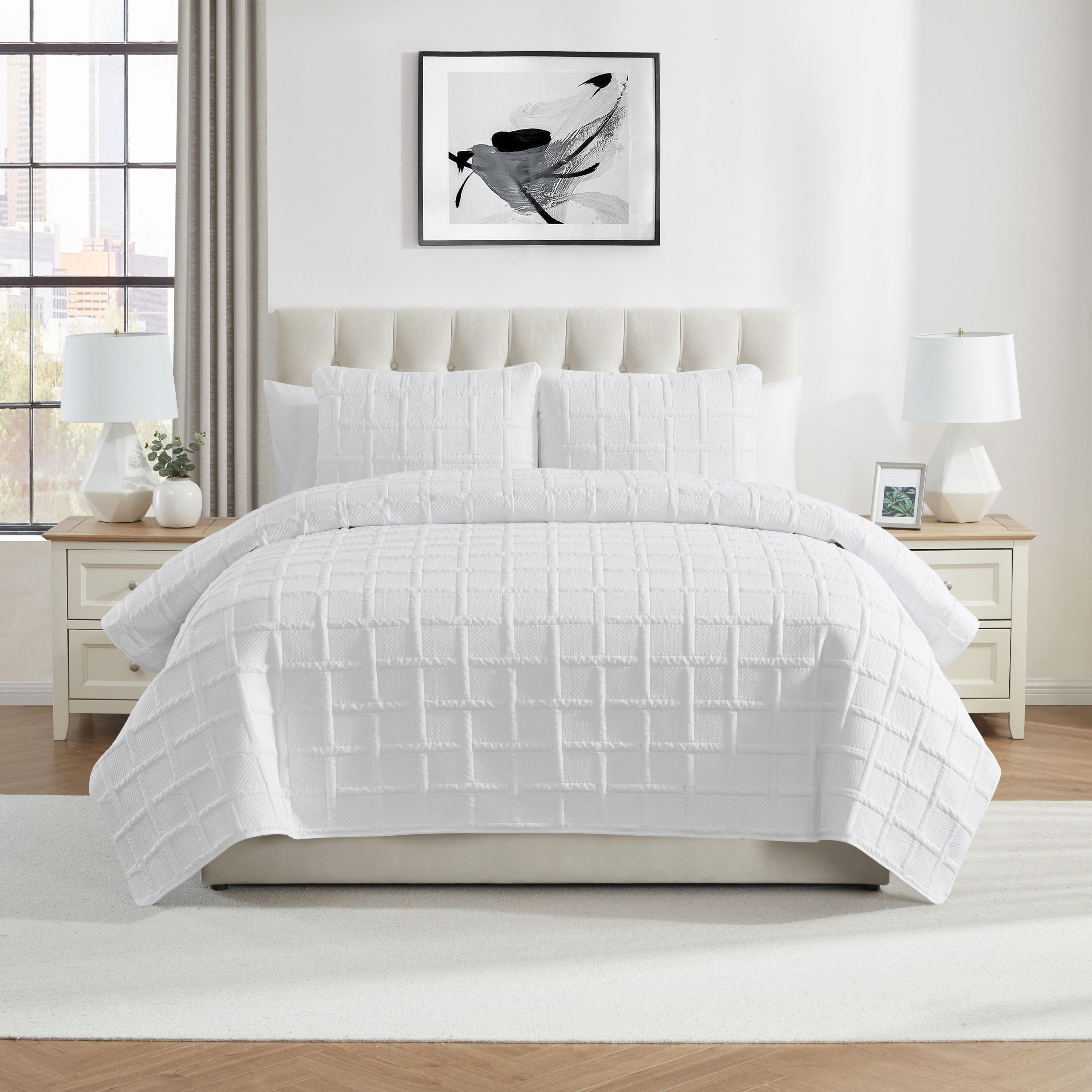 VCNY Home Square 3-Piece White Textured Grid Pinsonic Quilt Set, Full/Queen, Adult, Unisex