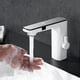 thumbnail image 2 of Grifo de lavabo con pantalla de temperatura inteligente, con función de detección, pantalla Digital LCD, grifo de fregadero, mezclador frío y caliente, grúa de baño, 2 of 5