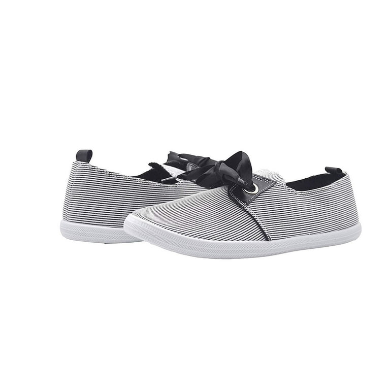 Delias sneakers deals