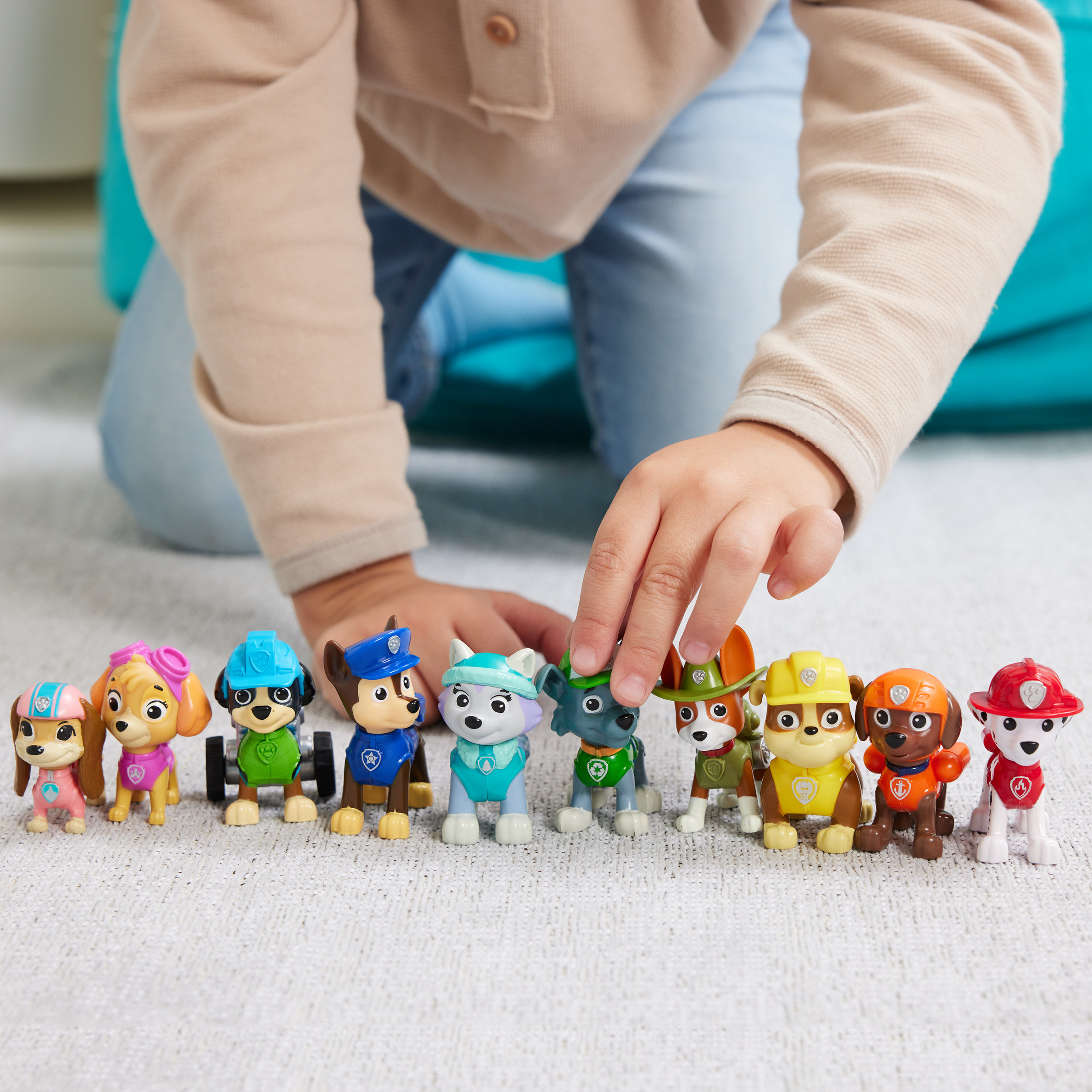 PAW Patrol All Paws on Deck 10-Figure Gift Pack photo 4