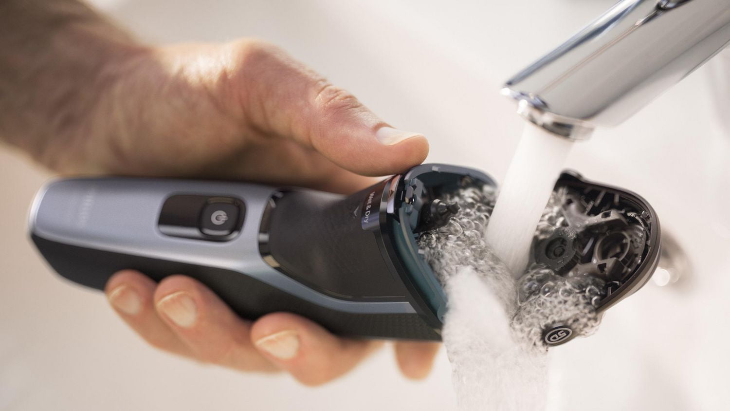 Philips Electric Shaver series 3000 Wet or Dry With 5D Pivot Heads and PowerCut Blades, S3134/51, 1 Electric shaver