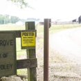 thumbnail image 4 of Adhesivo con señal de advertencia Private Property Hunting, 20 unidades, 4 of 4