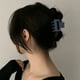 thumbnail image 2 of Ps Pinza para el pelo de gran tamaño para cabello grueso. Accesorios minimalistas para el pelo, duraderos y elegantes, 2 of 7