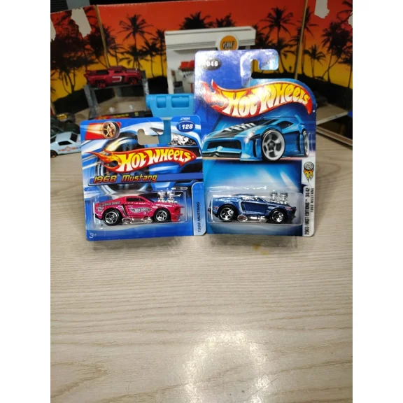 Hot Wheels 1968 Mustang 2 Car Lot Malaysia 1:64 Blue/Pink