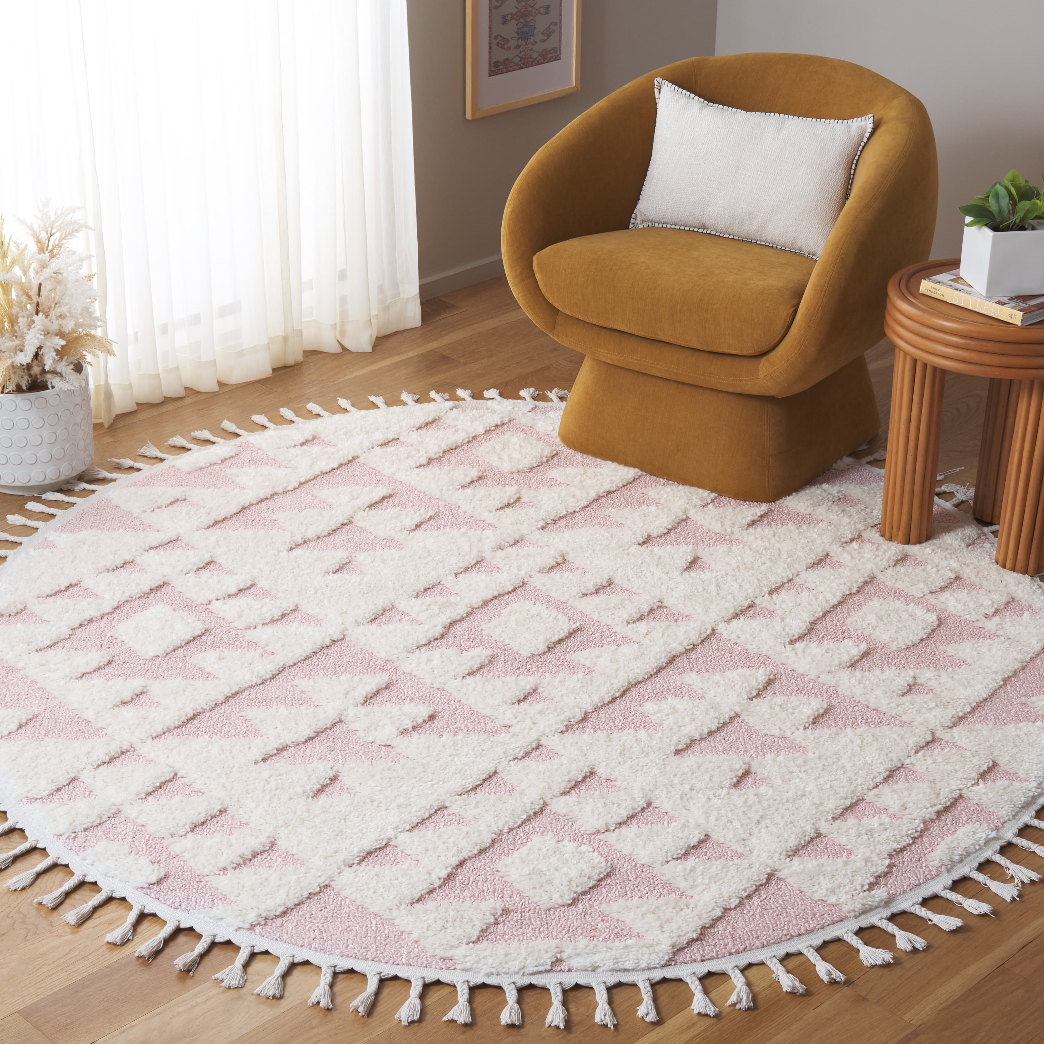 Safavieh Moroccan Tassel Larry Geometric Shag Area Rug, Ivory/Pink, 3' x 3' Round