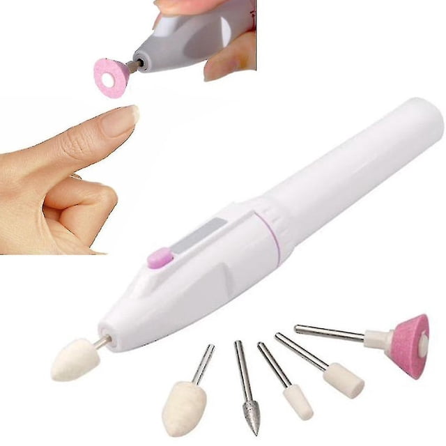 kit de recorte de uñas de combinación de manicura - moldeador de salón eléctrico, pulidor de pedicura blanco de 16 cm con siete cabezales intercambiables. Vista frontal centrada del dispositivo tipo lápiz con botón deslizante; accesorios visibles: cabezal pulidor metálico, puntas de lijado cilíndricas y cónicas, discos rosas y cepillo de pulido blanco. Inserto superior muestra el disco rosa en uso sobre la uña. Funciona con 2 pilas AA.