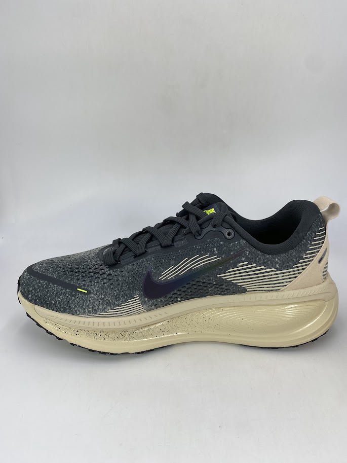 Nike Vomero 18 Oatmeal Black Anthracite Volt (IH4114 140) Men's Size 8