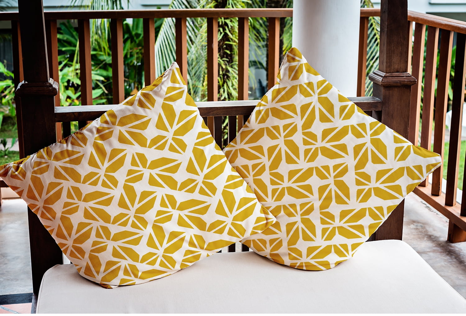 18" x 18" Simply Daisy Kaleidoscope Graffiti Polyester Indoor/Outdoor Pillow, Mustard Qty 1