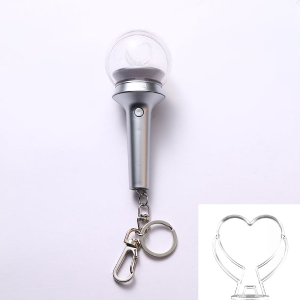 Mini Kpop light sticks, Kpop glow stick keychains, mini light pendants, and other merchandise items. 12AESPA hearts.