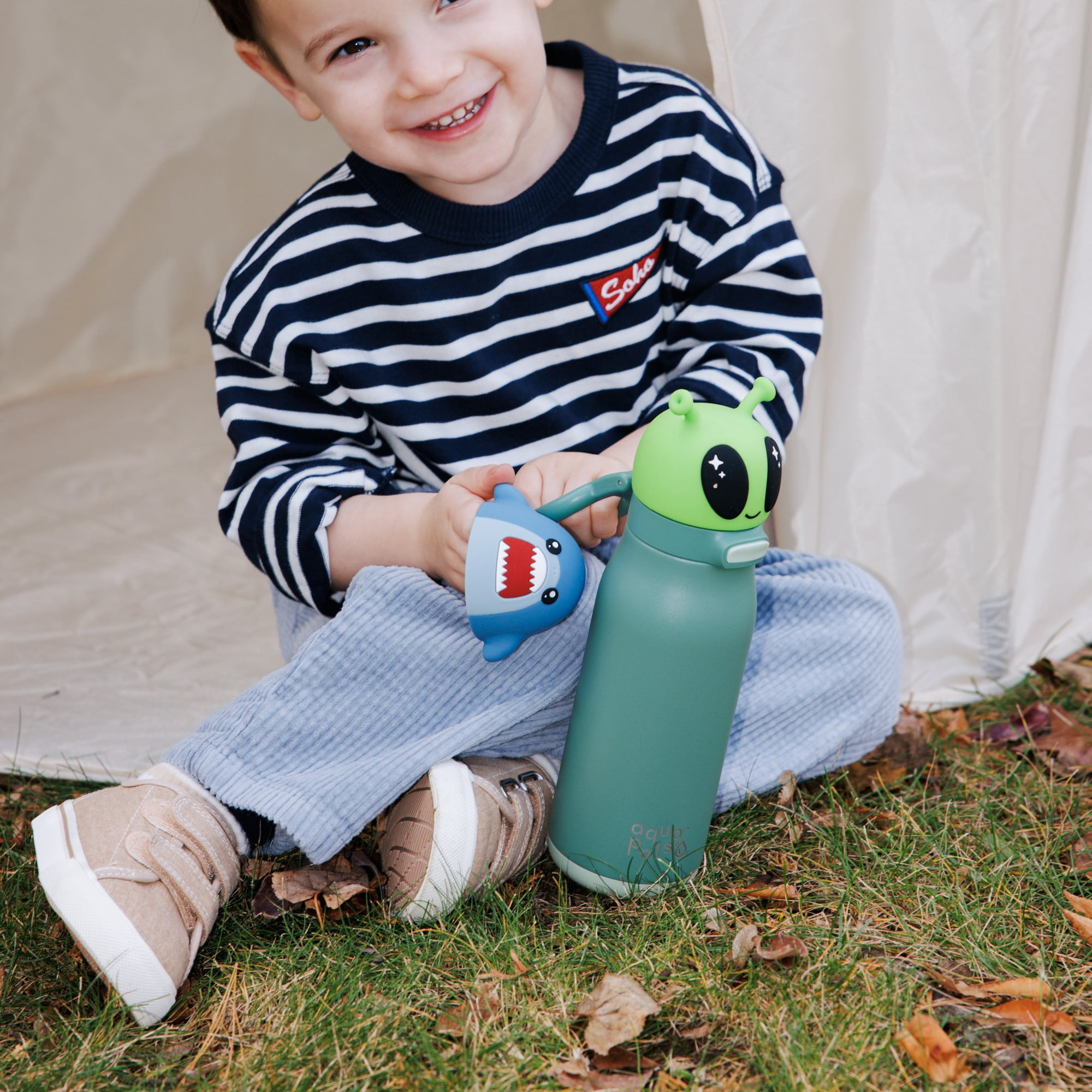 Aqua Pals 14oz Green Water Bottle with Interchangeable Dino, Alien & Shark Heads