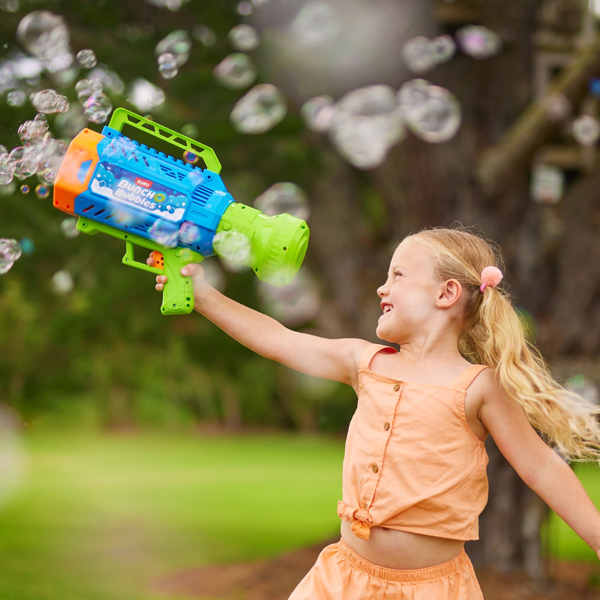 Bunch O Bubbles Motorized Mega Bubble Blaster by ZURU, Bubble Machine with Built-in Solution