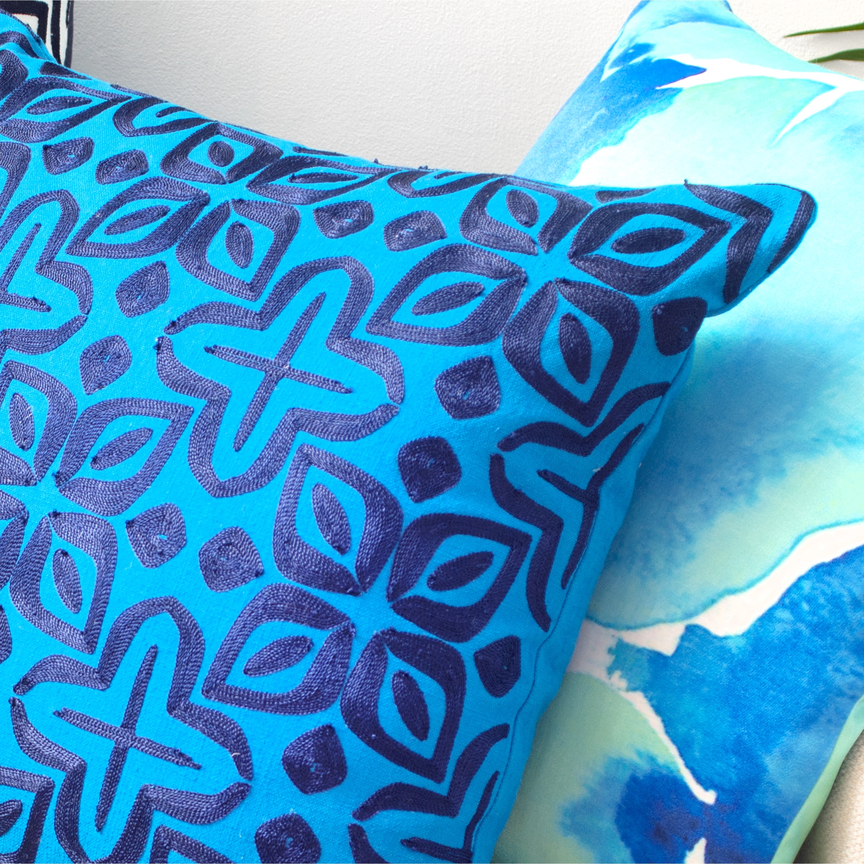 Rochelle Porter Beauty Decorative Square Pillow, Throw, Peacock, Blue, Cotton , Polyfill, 20"x20", 1 Count