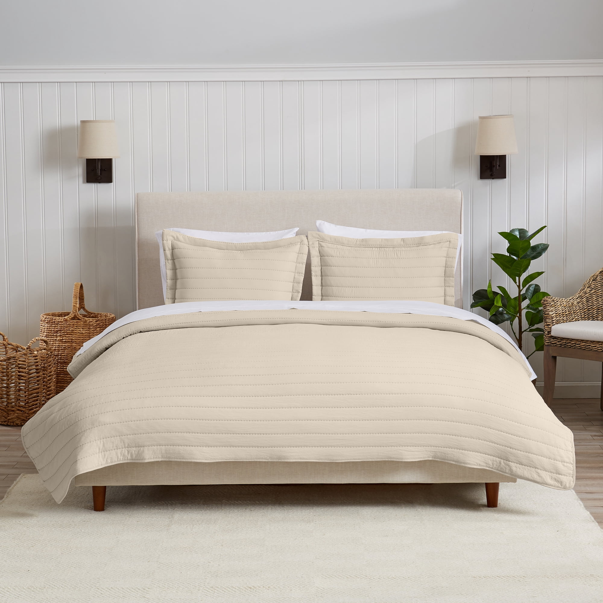 Great Bay Home Channel Stitch Modern Ribbed Reversible Quilt Set With Shams  (Twin, Natural (Sand))